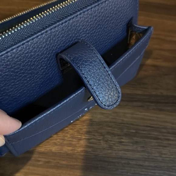 London Fog Navy Blue Women's Pebble, Cell Phone Wristlet Wallet - Picture 4 of 5